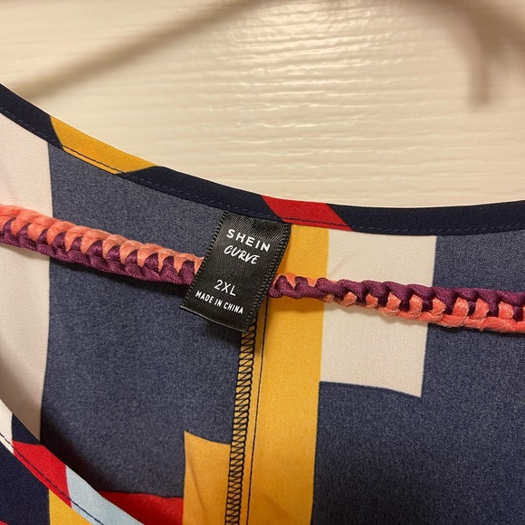 Multicoloured Dress. Nice lightweight fabric - Picture 2 of 3